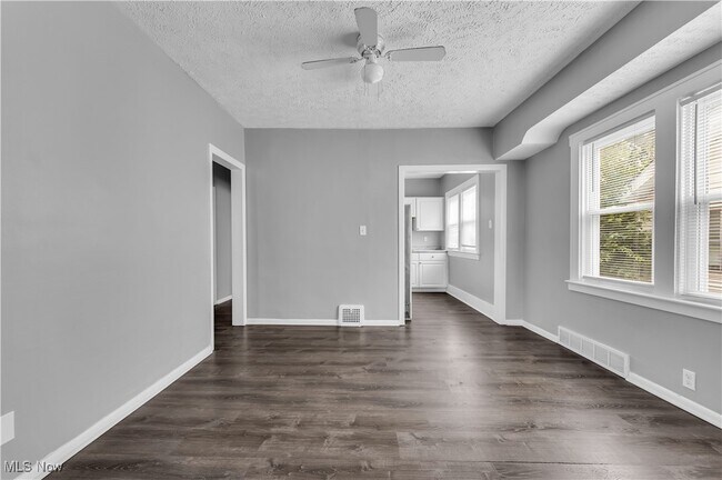 Building Photo - 3803 W 135th St