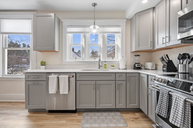 Building Photo - 284 Highland St