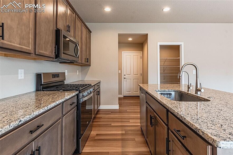 Building Photo - 4028 Ryedale Way