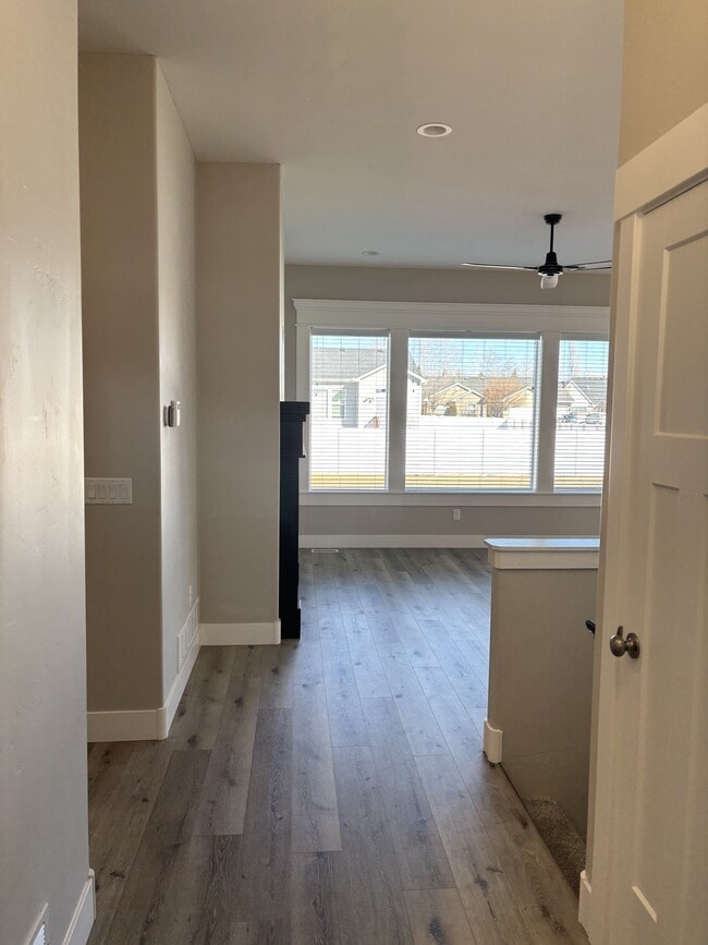 Building Photo - 187 Heaton Ln