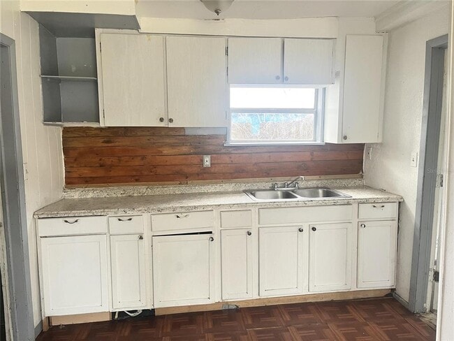 Building Photo - 124 Daytona Ave