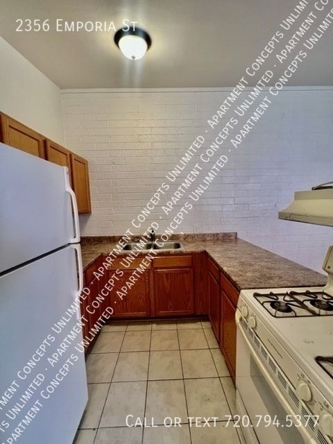 Building Photo - 2356 Emporia St