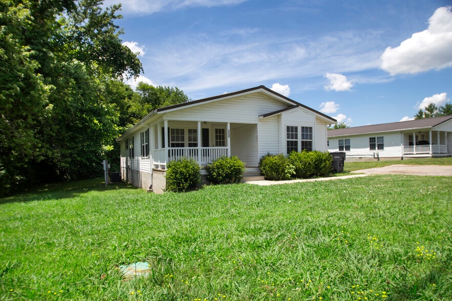 Building Photo - 4659 Old Sparta Rd