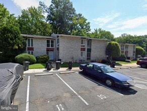 Building Photo - 8675 Seasons Way
