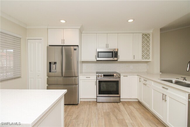 Building Photo - 7794 Esmeralda Way