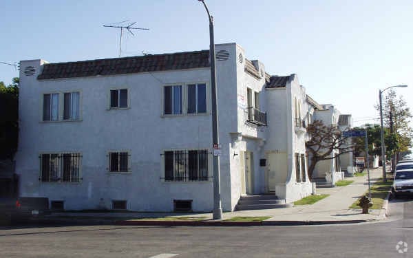 Building Photo - The Islands Apartments