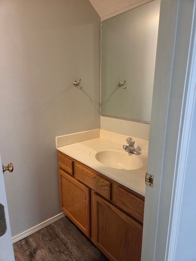 Half bath - 2120 S Azalea Ln