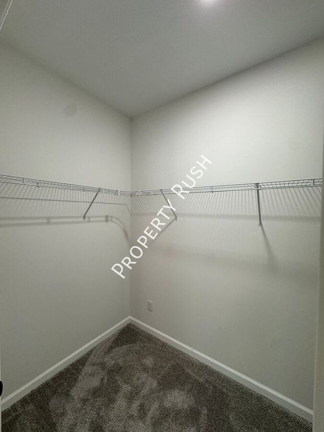 Building Photo - 1852 Wilberforce St