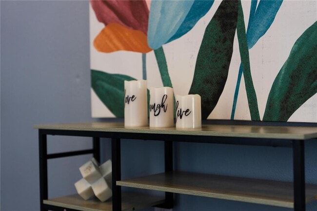 Building Photo - 5151 Ravena Ave E