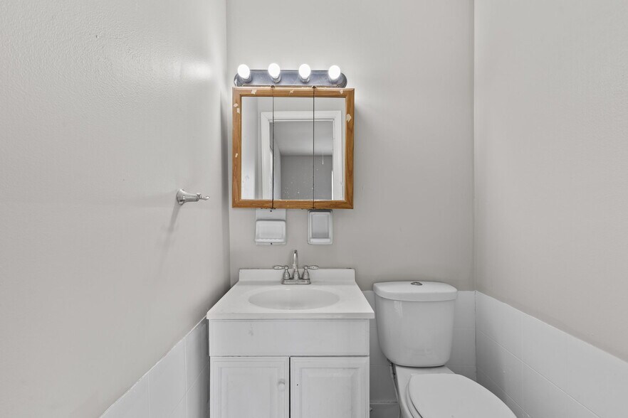 Building Photo - 345 Gimber Ct