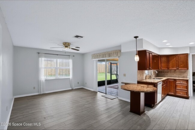 Building Photo - 741 Verbenia Dr
