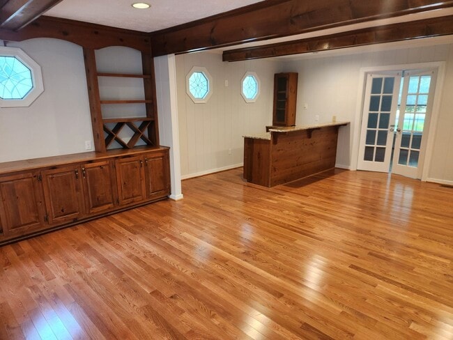 Building Photo - Chesterfield-Chester Area- Convenient to F...