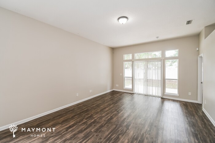 Building Photo - 10884 Campus Heights Ln