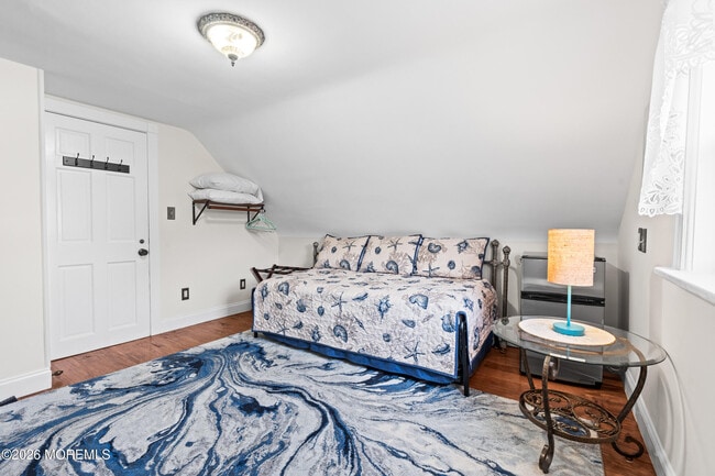 Building Photo - 75 Webb Ave