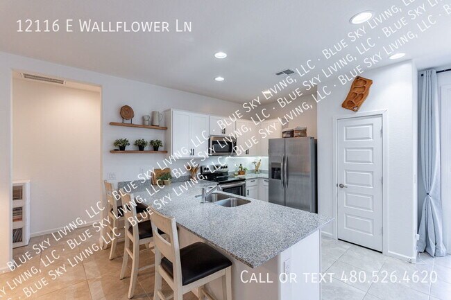 Building Photo - 12116 E Wallflower Ln