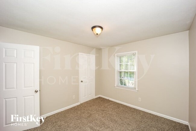 Building Photo - 420 Freestone Dr