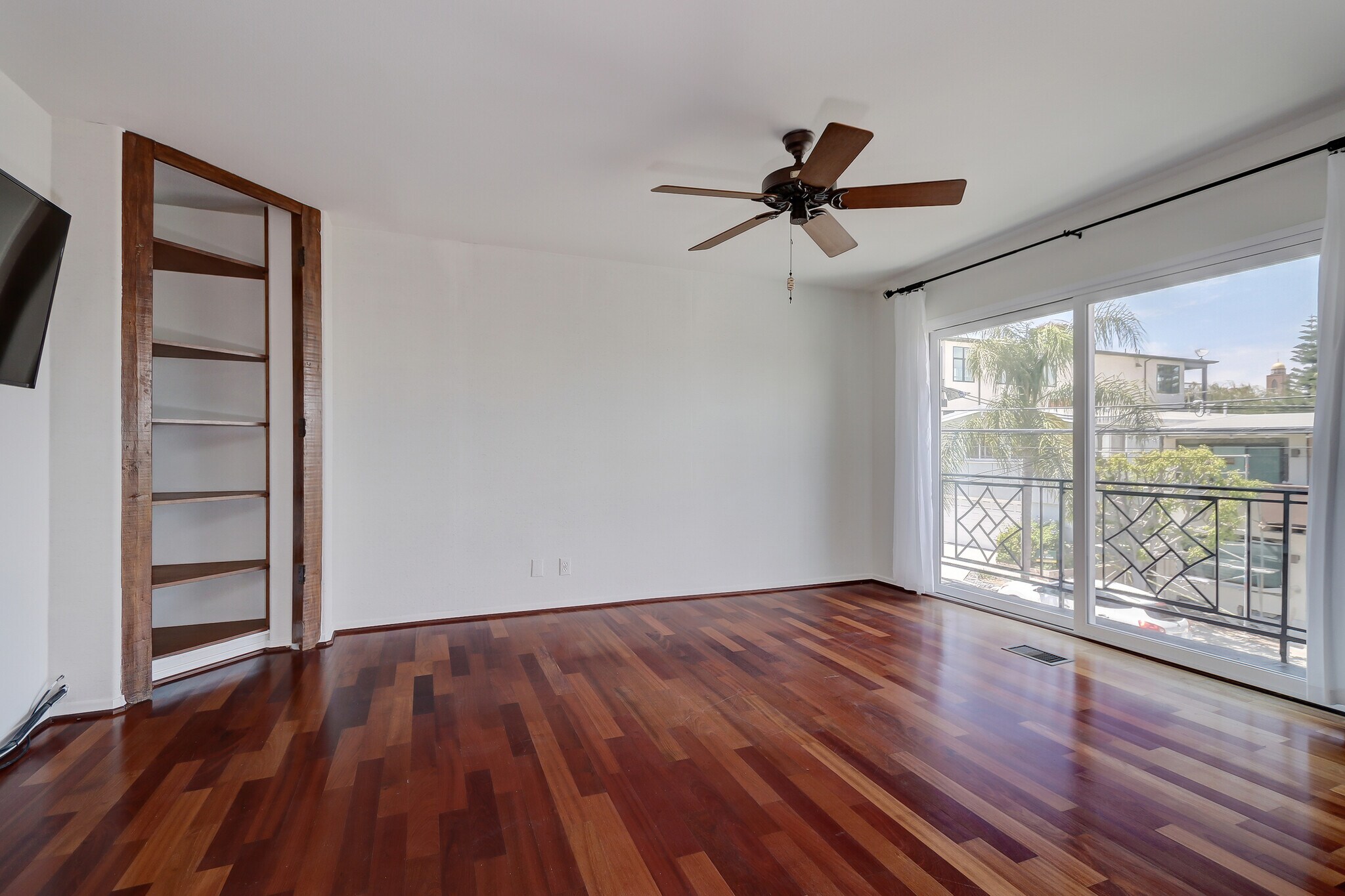 Building Photo - 744 12th St