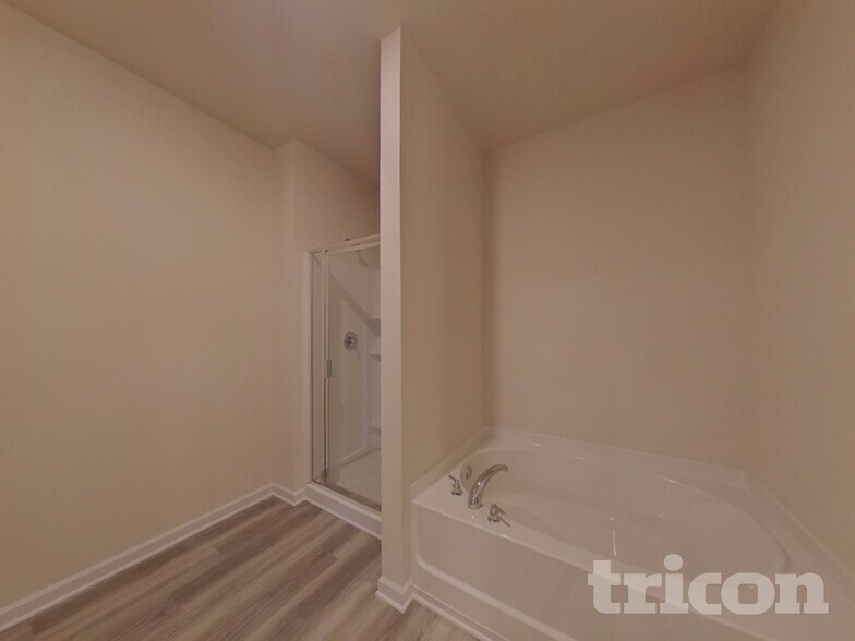 Building Photo - 292 Oliver Dr