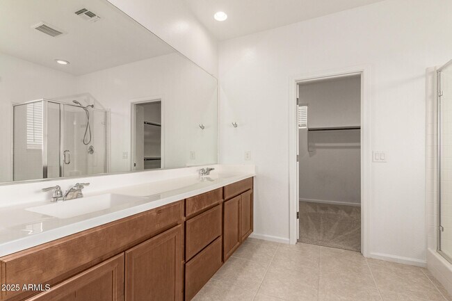 Building Photo - 12354 W Gardenia Ct