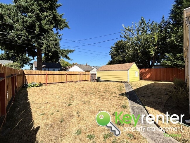 Building Photo - Charming 2-Bedroom Home with Modern Upgrad...