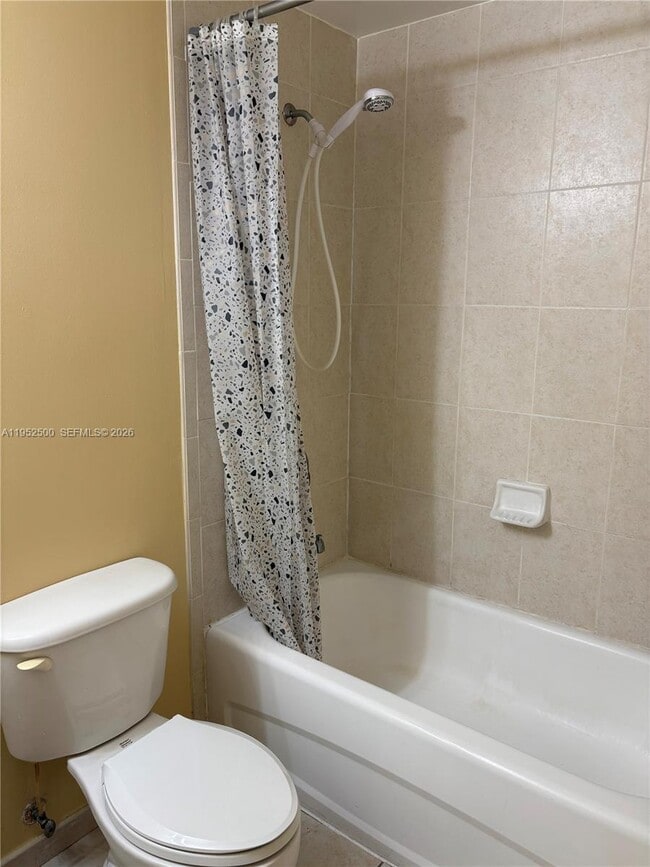 Building Photo - 7320 NW 114th Ave