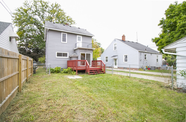 Building Photo - 942 Brinton Dr