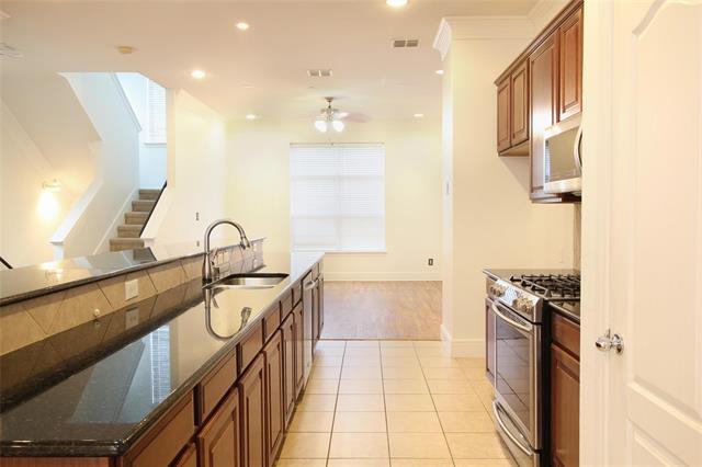 Building Photo - 5014 Calloway Dr