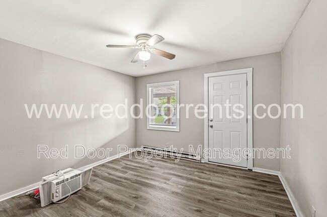 Building Photo - 972 Edgemont Ave