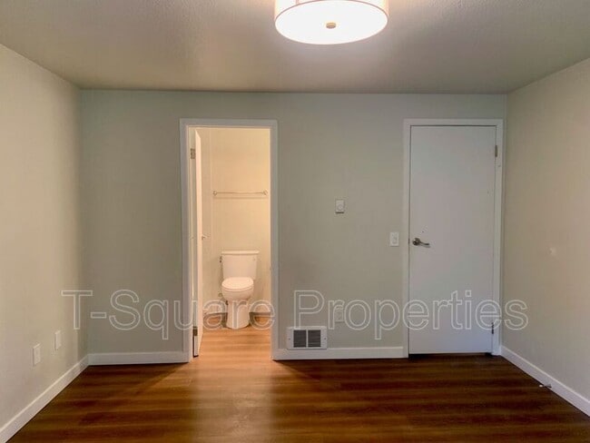 Building Photo - 8226 126th Ave NE