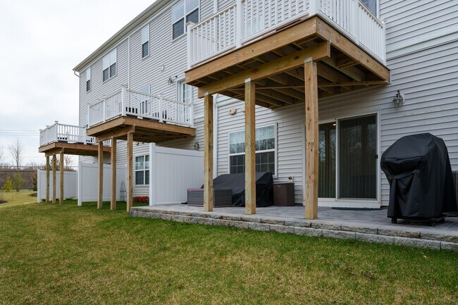 Building Photo - 1907 Swales Ct