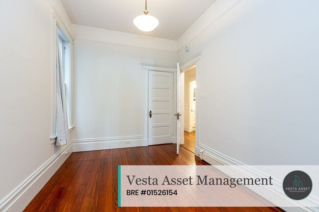 Building Photo - A Jaw-Dropping Light-Filled Three-Bedroom Home in the Heart of the City