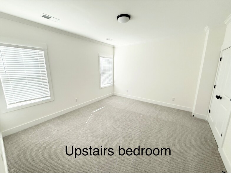 Building Photo - 1421 Peyton Run Lp S