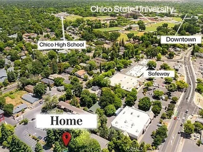Building Photo - Check out the video! 3 Bedroom 2 Bath Cond...