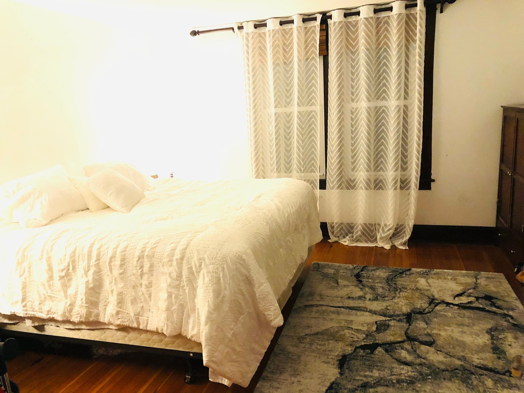 Bedroom - 823 W Miner St