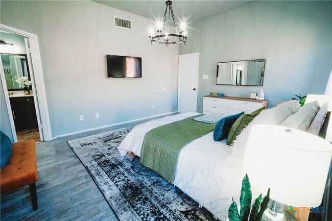 Building Photo - 2607 Rampart Loop