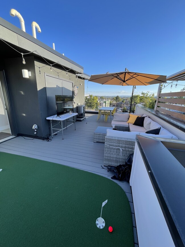 Building Photo - 2919 W 23rd Ave