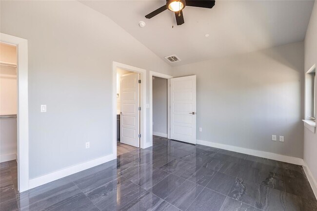 Building Photo - 1417 Kramer Ln