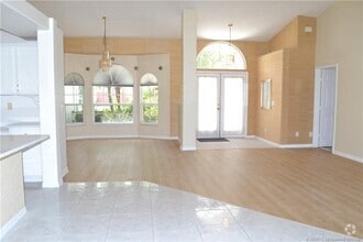 Building Photo - 347 SW Panther Trce
