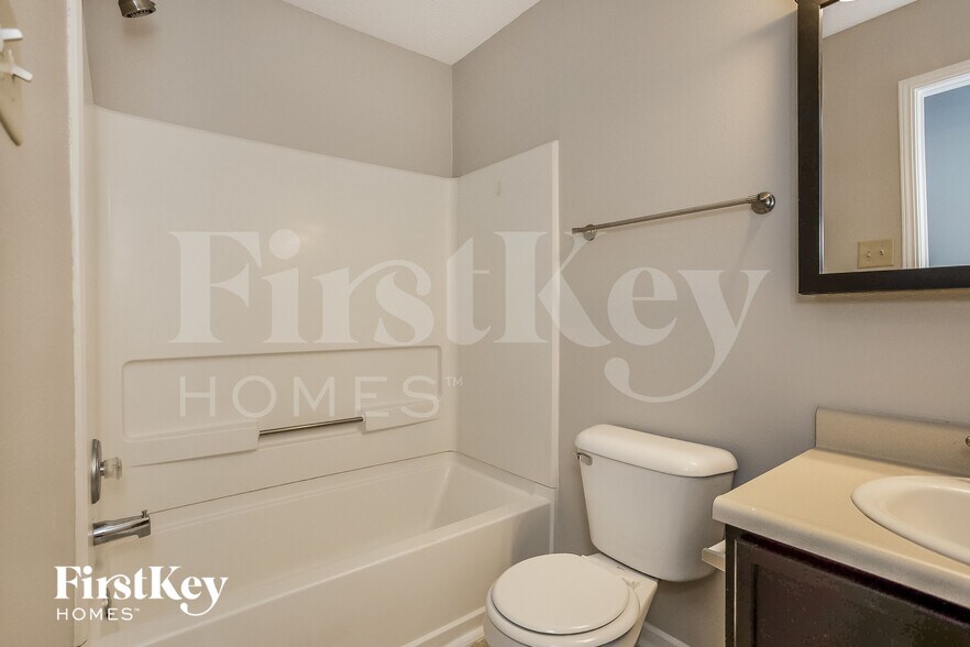 Building Photo - 721 Wheat Field Ln