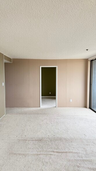 Building Photo - 555 Pierce St