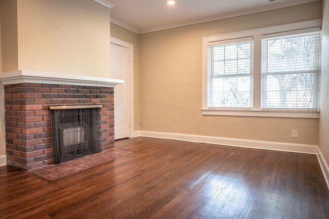 Building Photo - 49SW1109