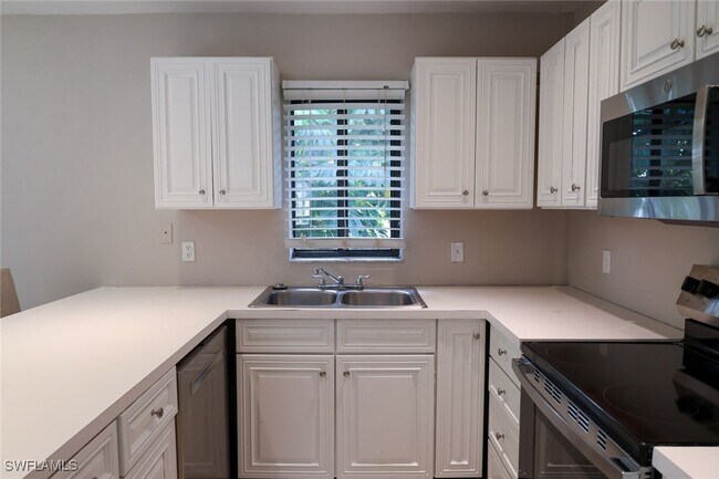 Building Photo - 1380 Green Valley Cir