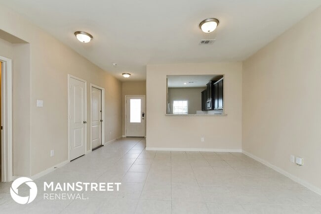 Building Photo - 2304 Denali Ct