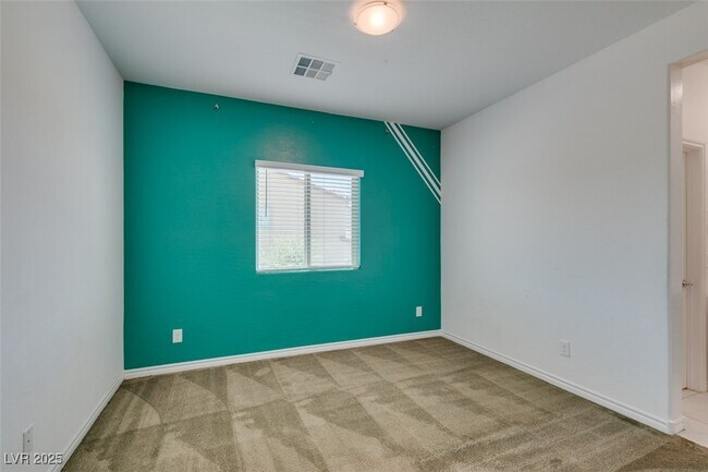 Building Photo - 479 Lost Horizon Ave