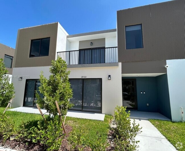Building Photo - 14560 SW 261st Ter