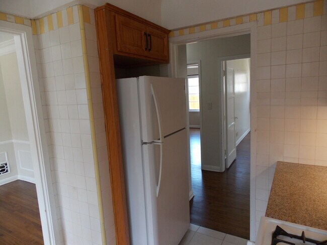 Building Photo - 6201 Commodore Sloat Dr