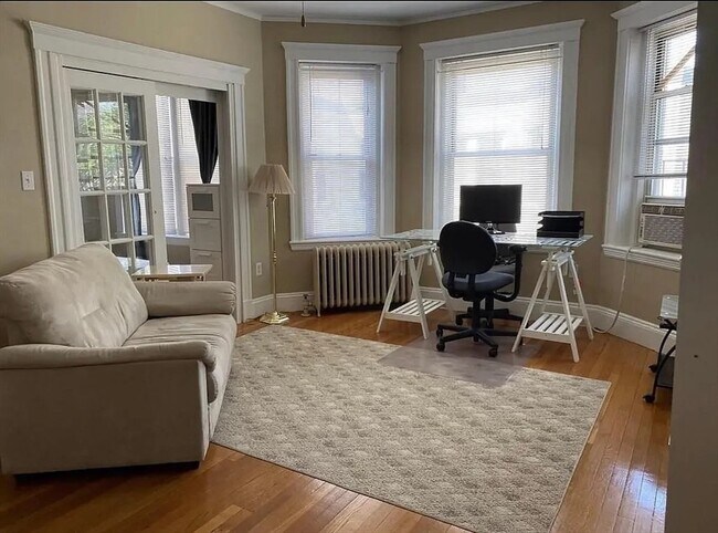 Building Photo - 74 Fenway