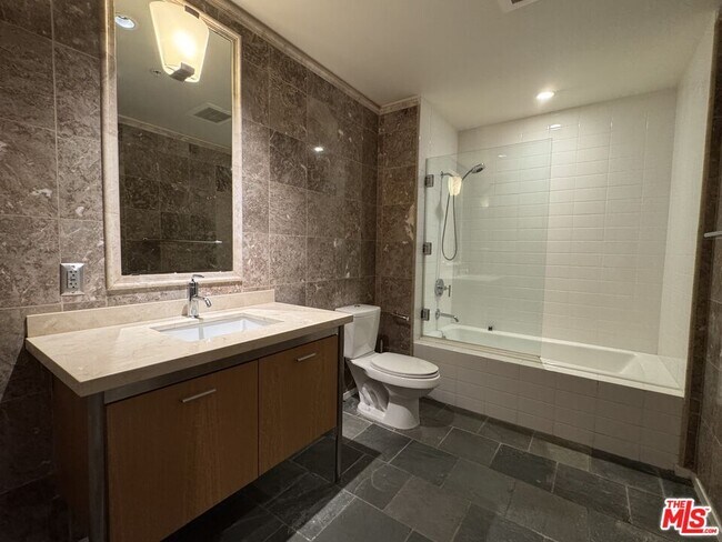 Building Photo - 1155 S Grand Ave