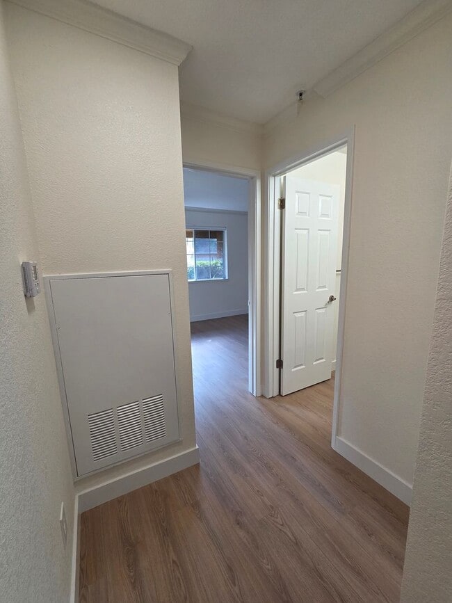 Building Photo - Large 2 Bedroom, 2 Bath Condo in San Ramon