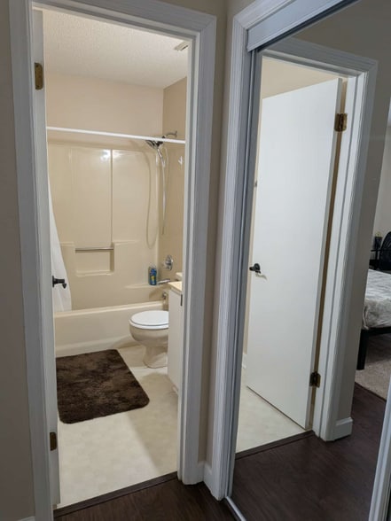 Building Photo - 132 Sussex Dr